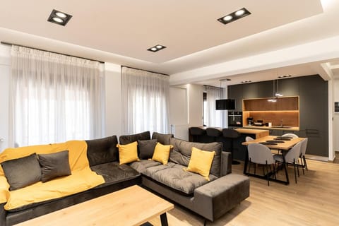 Living room, Seating area, Dining area