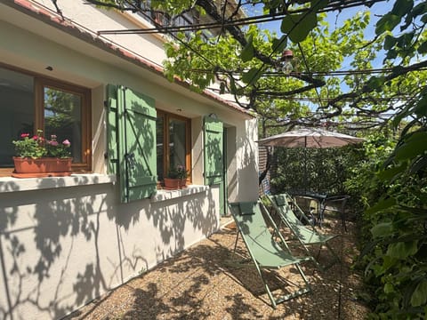 Property building, Patio, Garden, Garden view