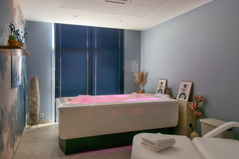 Résidence Services Séniors - Domitys Les Jardins d'Ahna Apartment hotel in Brittany