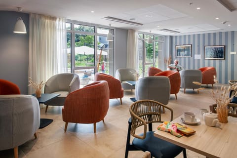 Résidence Services Séniors - Domitys Les Jardins d'Ahna Apartment hotel in Brittany