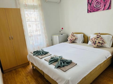 Bed, Photo of the whole room, Bedroom, towels, wardrobe, air conditioner