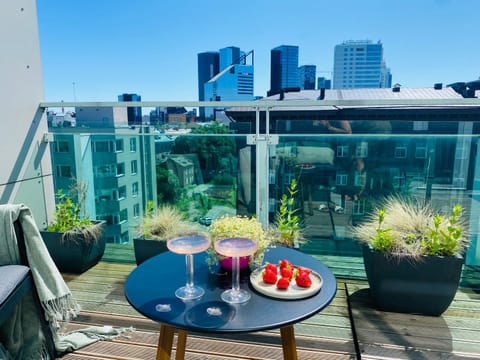 Balcony/Terrace, City view