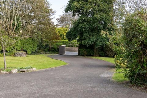 The Moorings- near the sea House in Tramore