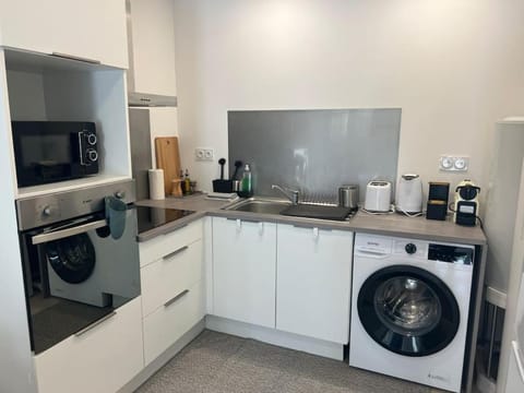 Coffee/tea facilities, Kitchen or kitchenette, minibar, pet friendly, stove, toaster, washing machine