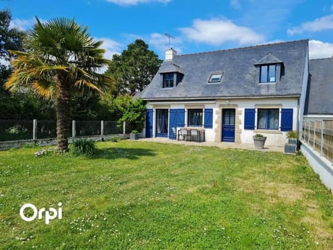 Property building, Spring, Day, Garden, Garden view