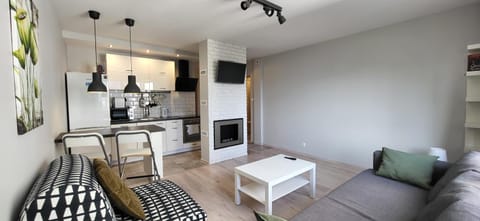 TV and multimedia, Kitchen or kitchenette, Living room, Seating area, flat iron