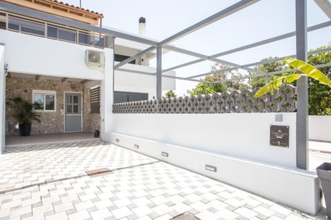 Balcony/Terrace, Area and facilities, Parking
