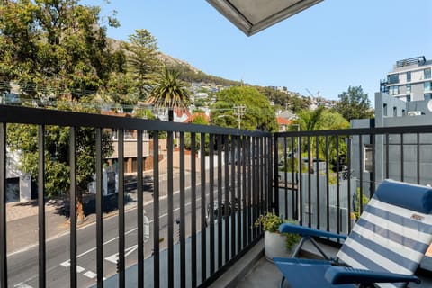 The Ivory 202 Apartment in Sea Point