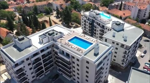 Property building, Bird's eye view, Location