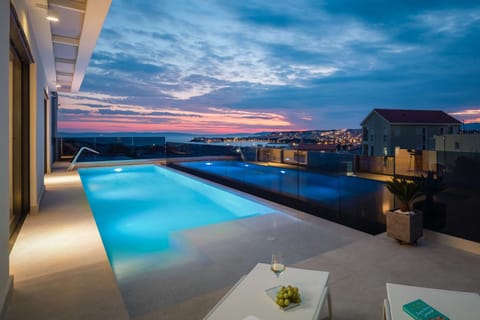 Night, Balcony/Terrace, Swimming pool