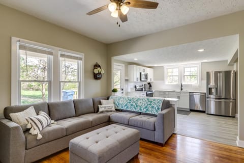 Williamstown Vacation Rental Private Deck and Yard House in Williamstown