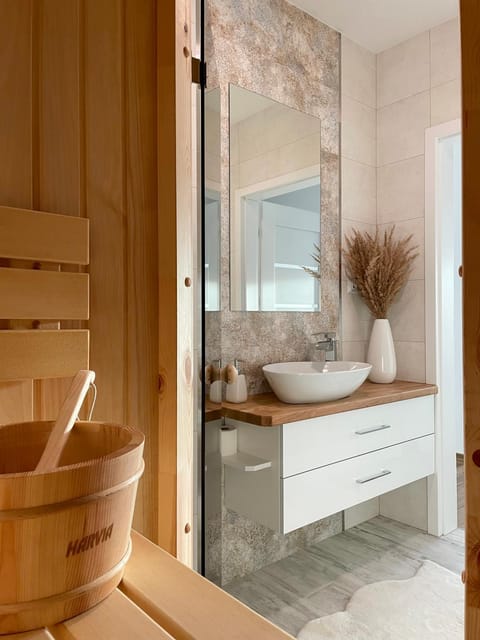 Sauna, Spa and wellness centre/facilities