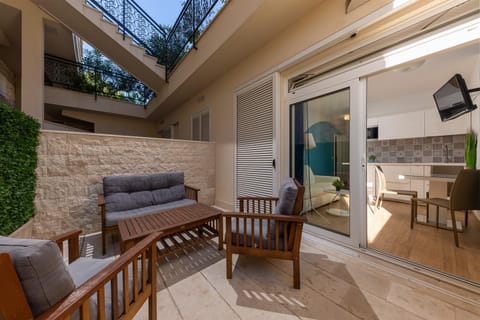 Serviced Family Suite by the sea, Mezaninе lеvеl Bed and Breakfast in Bol