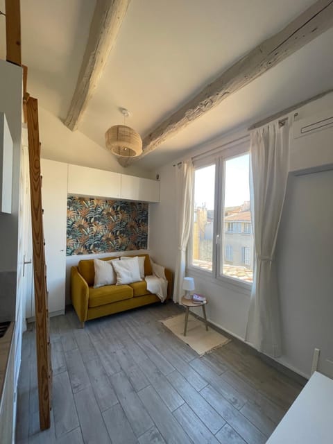 Beau studio au cœur d’Aix et du Cours Mirabeau Apartment in Aix-en-Provence