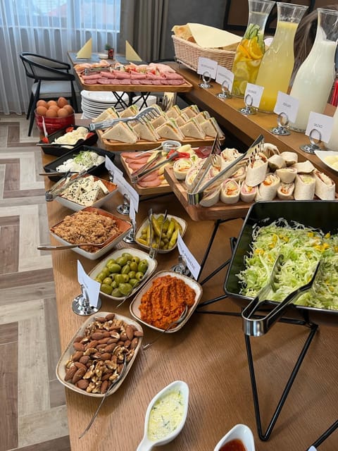 Food and drinks, Food, Breakfast, Buffet breakfast