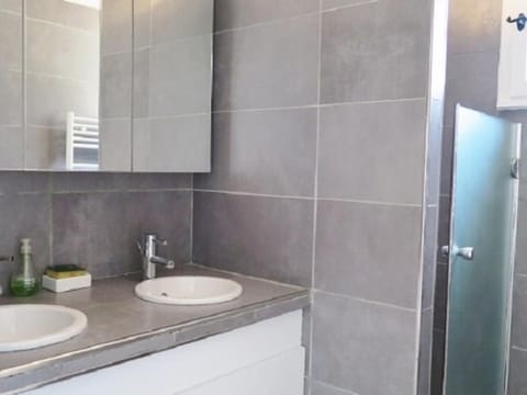 Mas rénové 2 chambres avec piscine à 1km de la plage de Gigaro - FR-1-726-13 Apartment in Ramatuelle