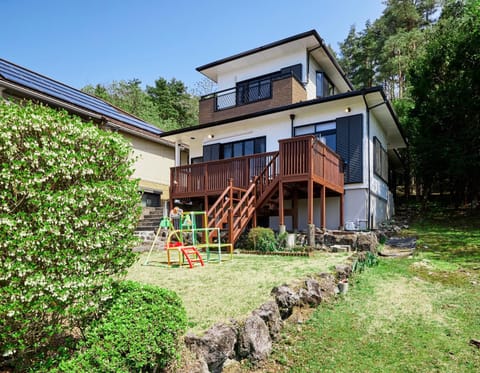 Property building, Day, Natural landscape, Children play ground, Garden