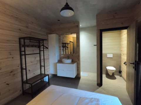 Shower, Toilet, Bedroom