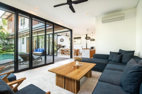 New 5BR Villa beach at 200m Canggu Villa in Mengwi