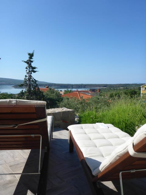 Natural landscape, View (from property/room), Balcony/Terrace, Balcony/Terrace, Seating area, Sea view