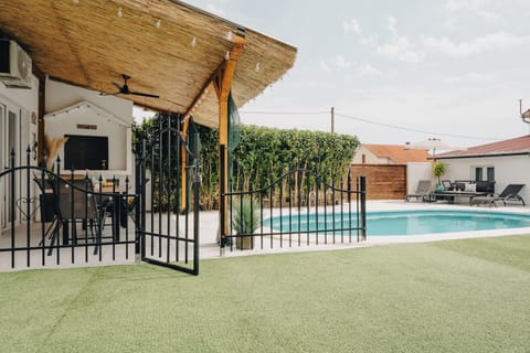 Day, Garden view, Pool view, Swimming pool