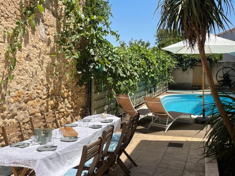 Patio, Swimming pool