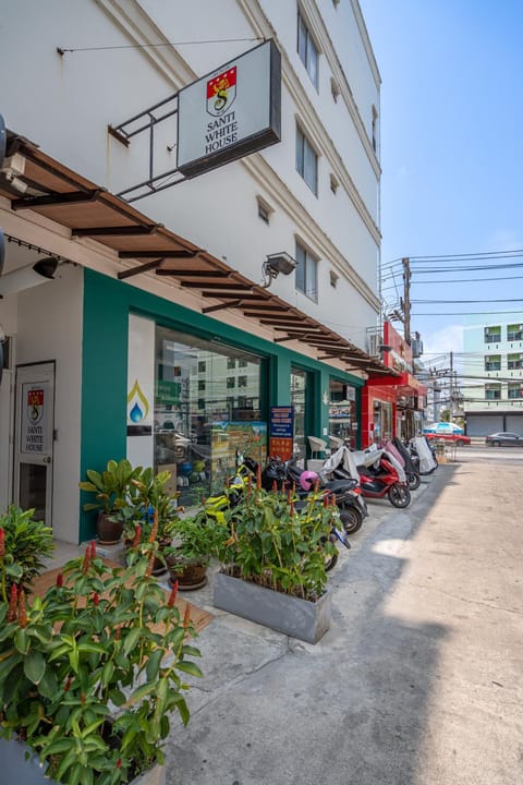 Property building, Street view