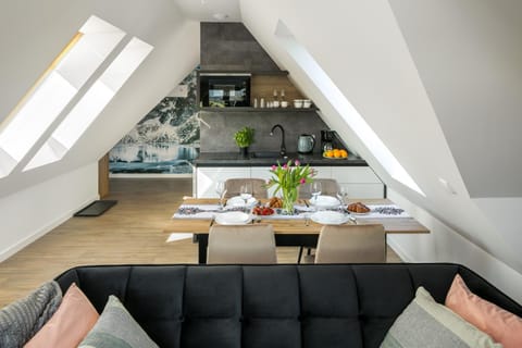 Kitchen or kitchenette, Living room, Food and drinks, Dining area, minibar