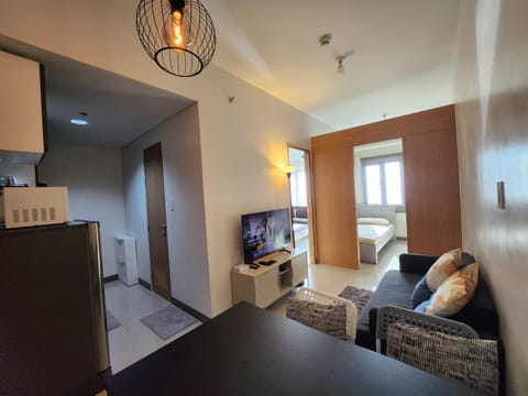 Communal lounge/ TV room, TV and multimedia, Living room, Photo of the whole room