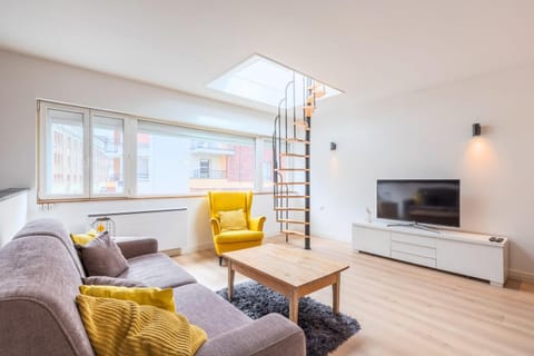 Appartement lumineux avec rooftop et garage privé. Apartment in Lille