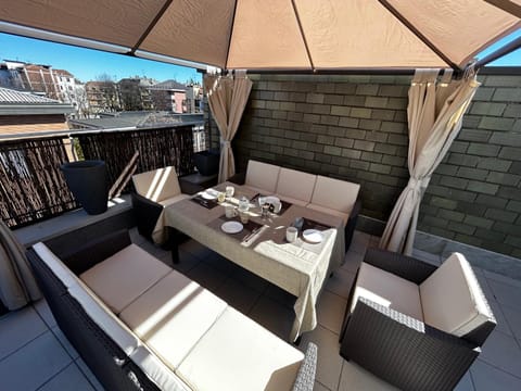 Balcony/Terrace, Dining area