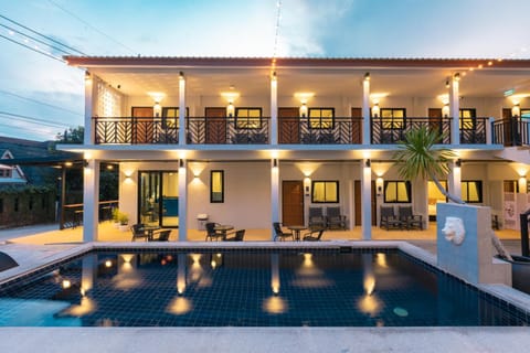 Property building, Swimming pool