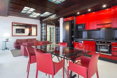 Kitchen or kitchenette, Living room, Dining area, minibar, oven, pet friendly, toaster