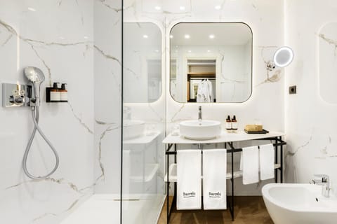 Shower, Bathroom, bidet, towels