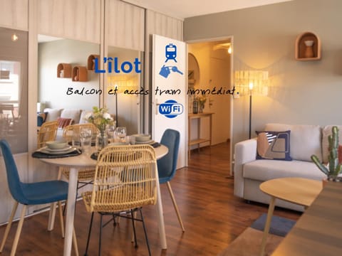 Property building, Living room, Seating area, Dining area