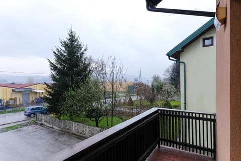 View (from property/room), Balcony/Terrace