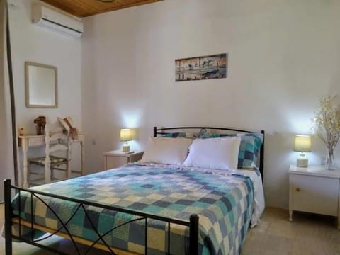 DIONYSIAS house House in Corfu, Greece