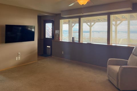 The Sunrise Hideout Apartment in Port Ludlow