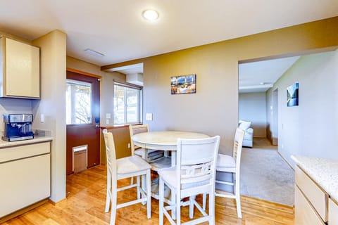 The Sunrise Hideout Apartment in Port Ludlow