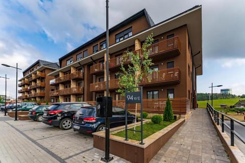 Property building, Facade/entrance, Parking