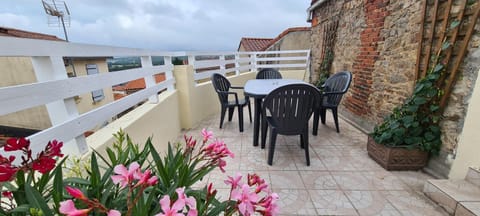 Patio, Balcony/Terrace