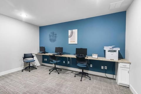 Luxury 3 Bedroom/2 Bathroom Condo in Melbourne FL with Pool, Gym and Laundry Apartment in Melbourne