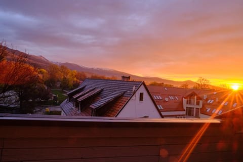 Balcony/Terrace, Mountain view, Sunset
