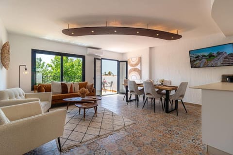 New Renovated Central Apartment with Modern Touch House in Mijas