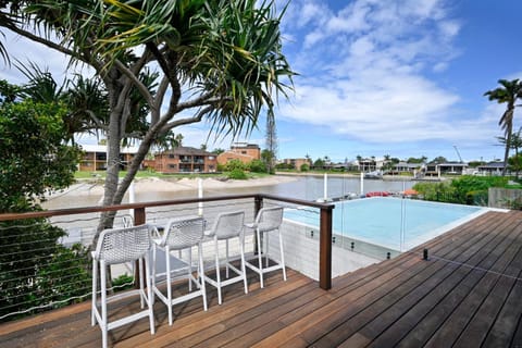 Patio, Day, Garden, View (from property/room), Balcony/Terrace, Balcony/Terrace, Pool view, Swimming pool, Swimming pool