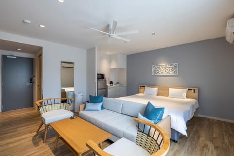 Photo of the whole room, Bedroom
