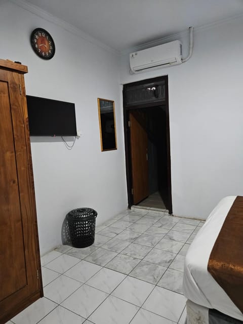 Rumah Kayu Putih Bed and Breakfast in Denpasar