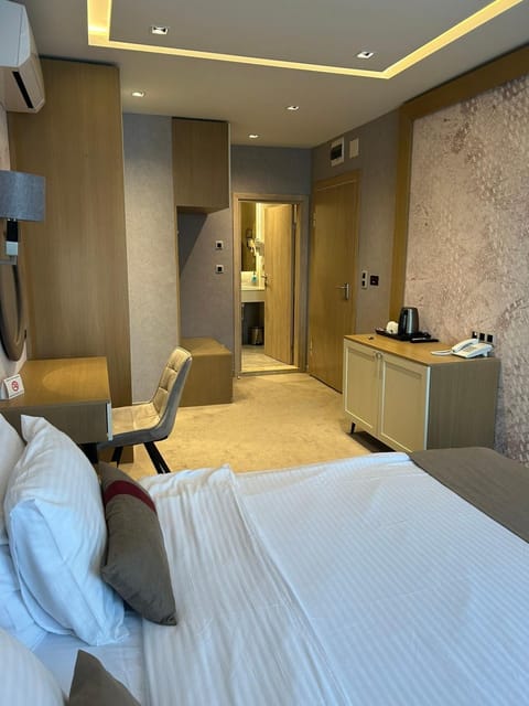 City Park Inn - Art Gallery Apartment in Plovdiv