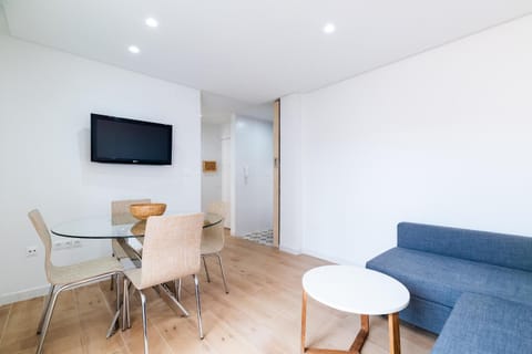 TV and multimedia, Living room, Dining area
