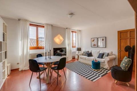 Apartments Florence- Accademia Charme Apartment in Florence